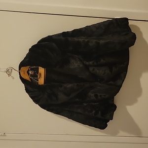 Donna Salyers' Fabulous Fur (faux) 3x